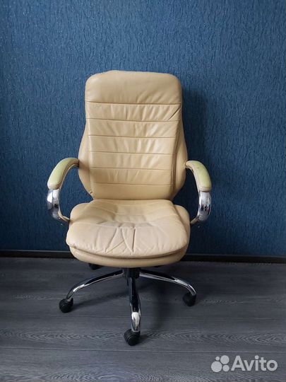 Офисное кресло руководителя бу кожаное