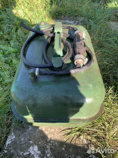 Бензобак к лодочному мотору