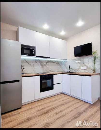 Кухня под потолок