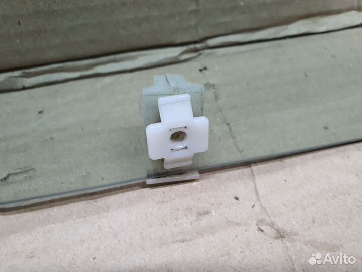 Стекло правое переднее hyundai santa fe classic