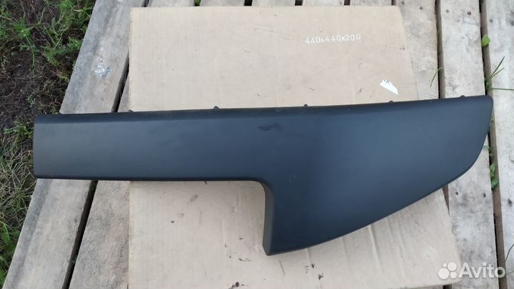 Накладка переднего бампера левая Рено Меган 2