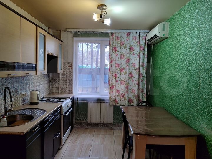 2-к. квартира, 52 м², 1/9 эт.