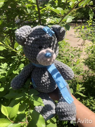 Вязанный медвежонок Тедди