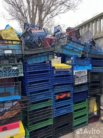 Пластиковые ящики для овощей и фруктов