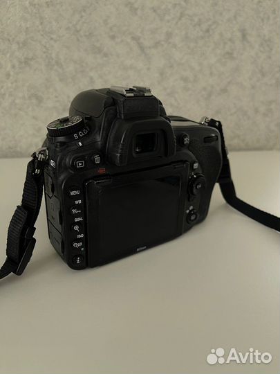 Зеркальный фотоаппарат nikon