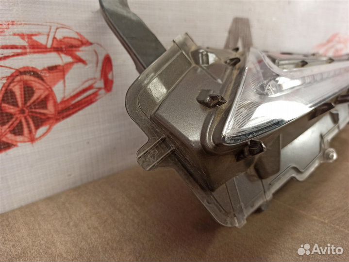 Фара - габаритный огонь левая Lexus Nx -Series
