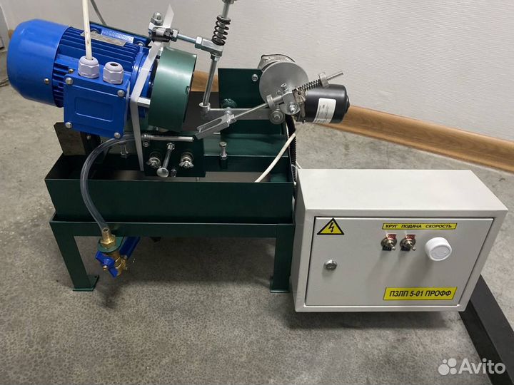 Заточной станок и разводное устройство