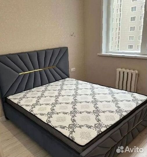 Двуспальная мягкая кровать на заказ
