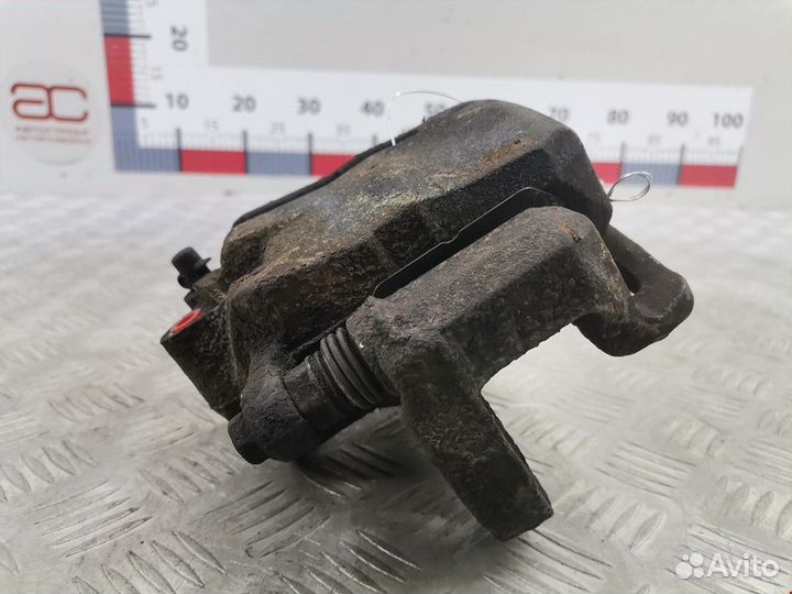 Суппорт передний левый Opel Insignia (A) 2009