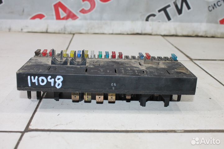 Блок предохранителей для Audi 80/90 (B4)