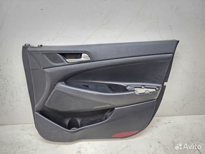 Обшивка двери передняя правая Hyundai Tucson 3