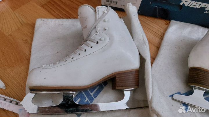 Фигурные коньки risport 235