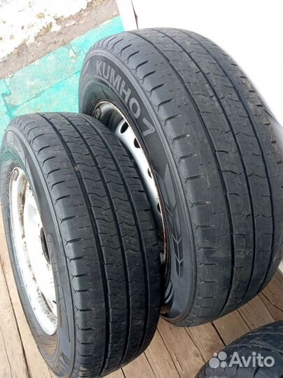 Резина летняя с дисками на ниву