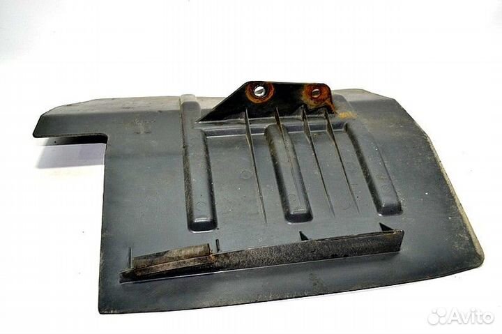 Крыло переднего моста, переднее правое iveco Stral