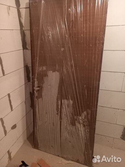 Дверь от застройщика