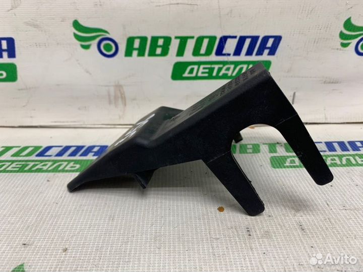 Кронштейн бампера передний правый Opel Corsa D