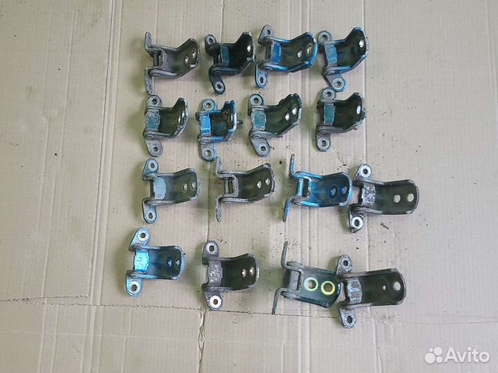 Петли двери Nissan Almera N15 1995-2002