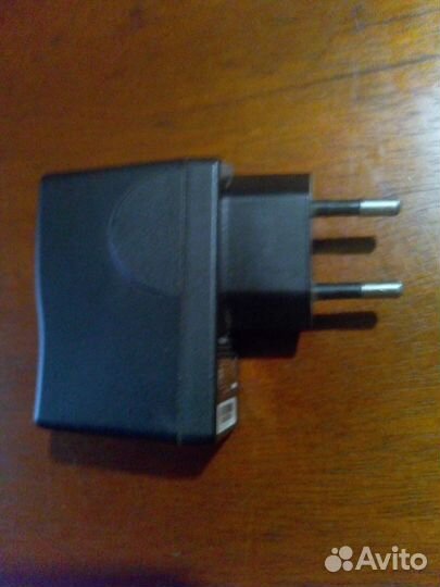 Зарядное устройство с выходом USB