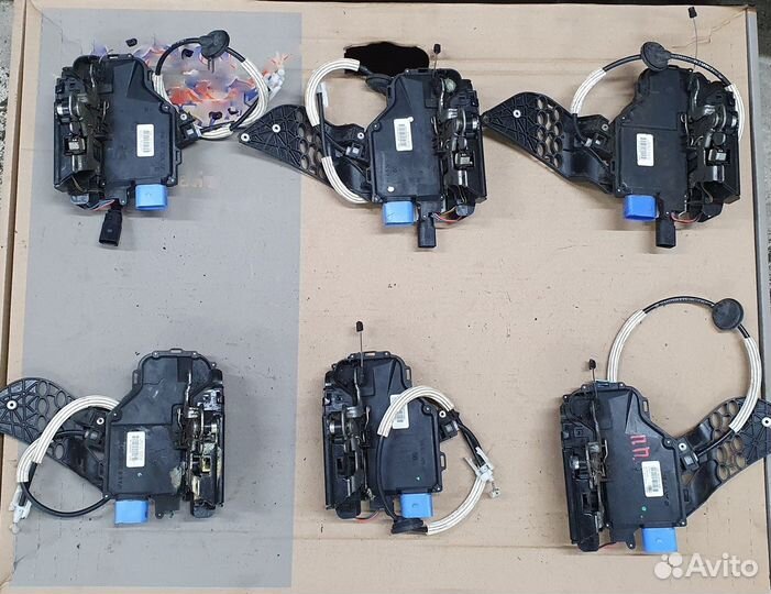 Замок двери 9pin Touareg 2007 - 2010