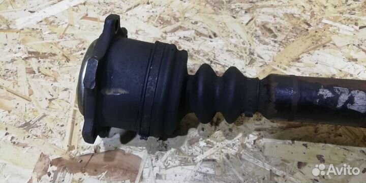 Полуось передняя правая Audi A4 B5 1999