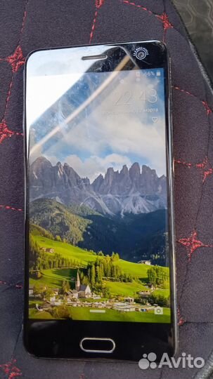 ZTE Blade V8, 3/32 ГБ