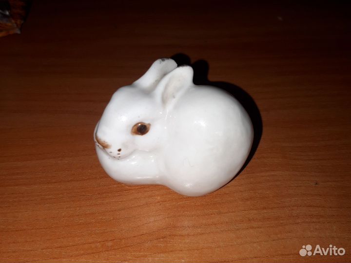 Фигурка зайца фарфор СССР 40-50 г