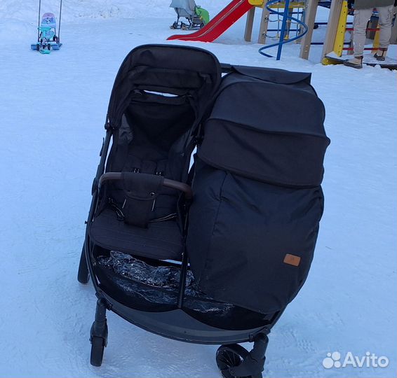 Коляска для двойни