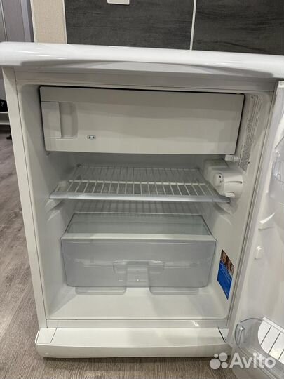 Холодильник indesit