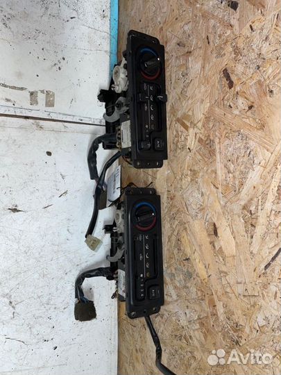 Блок управления отопителем Kia Sportage 1 бензин