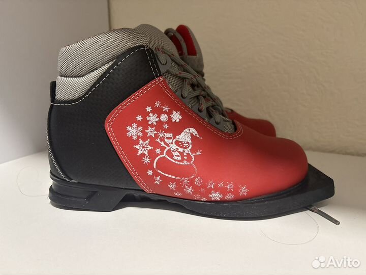 Лыжные ботинки