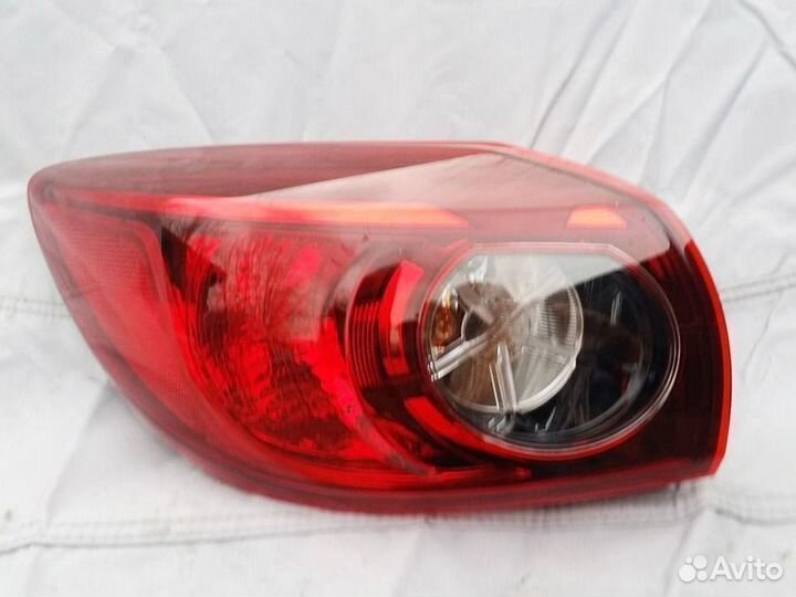 Фонарь задний левый внешний Мазда 3 BM Хэтчбек 13