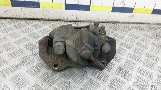 Суппорт тормозной передний правый opel astra H (AN