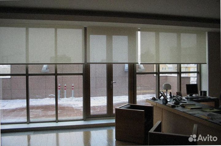 Рулонные кассетные шторы и жалюзи с направляющими