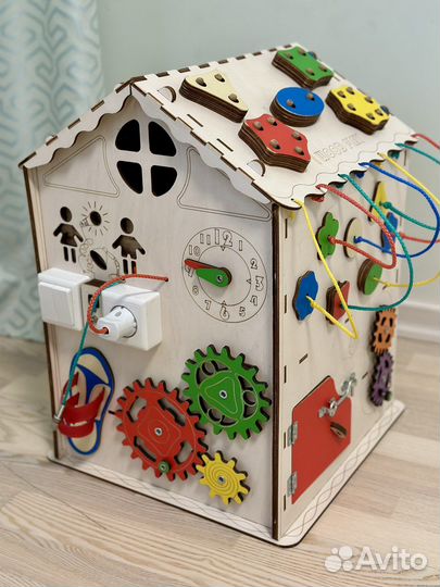 Бизиборд домик со светом большой