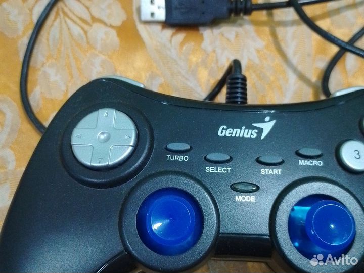 Геймпад genius