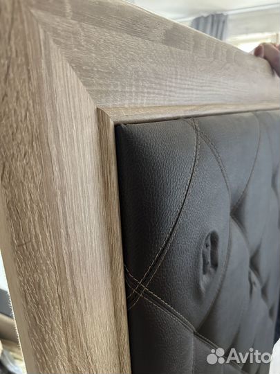 Вешалка в прихожую настенная