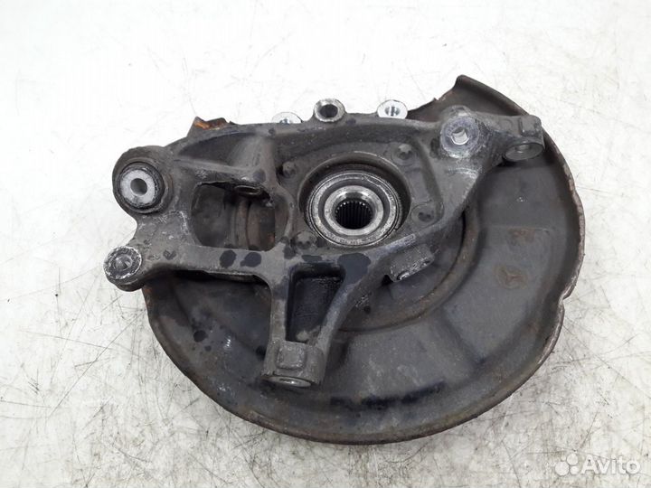 Кулак поворотный задний правый Mercedes W211