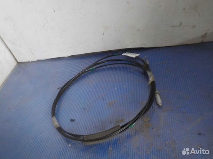 Тросик багажника Toyota Camry 50