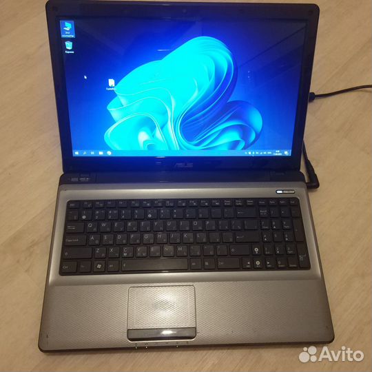 Core i3 380m,4gb,SSD240,15.6