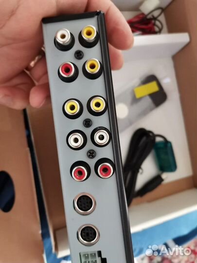 Телевизионный приёмник автомобильный