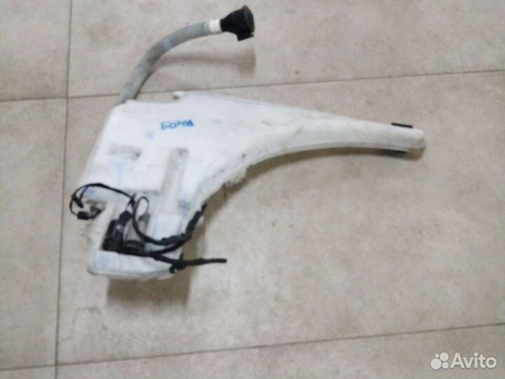 Бачок омывателя на BMW X1 E84