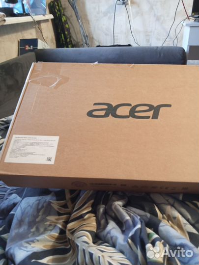 Почти новый acer 10 месяцев