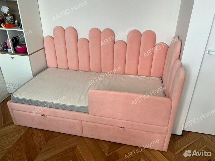 Детская мягкая кровать