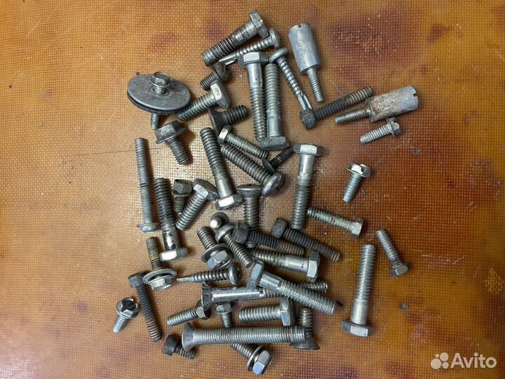 Запчасти поштучно Harley Davidson