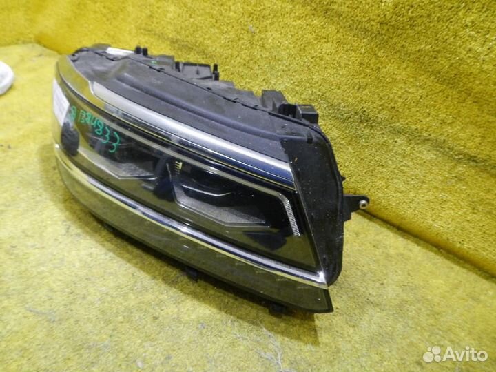 Фара правая Volkswagen Tiguan