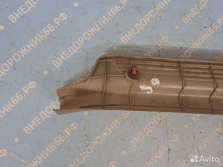 Накладка задняя левая бежевая Land Cruiser 100