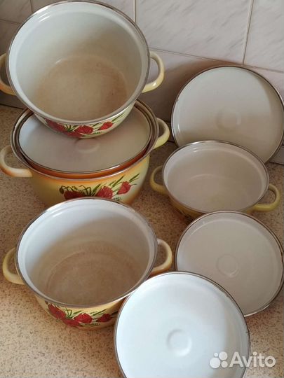 Набор кастрюль