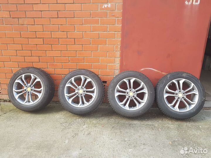 R18 Kumho WinterCraft WS71 235/60, PCD 5x108 DIA 63.3