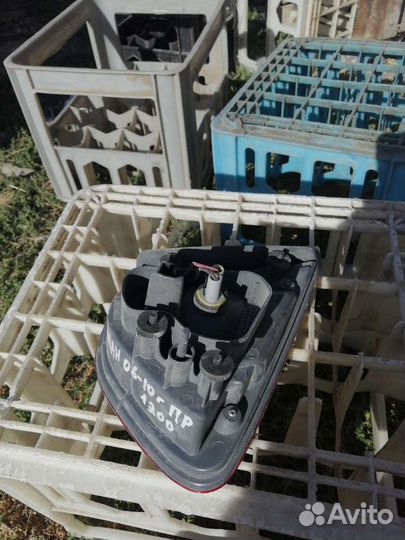 Продаю фару заднюю Хундай Элантра