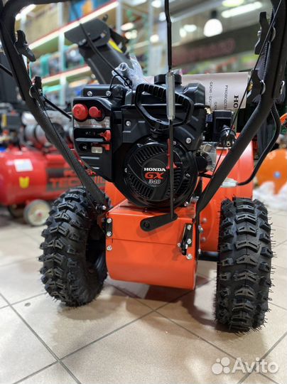 Снегоуборочная машина Honda